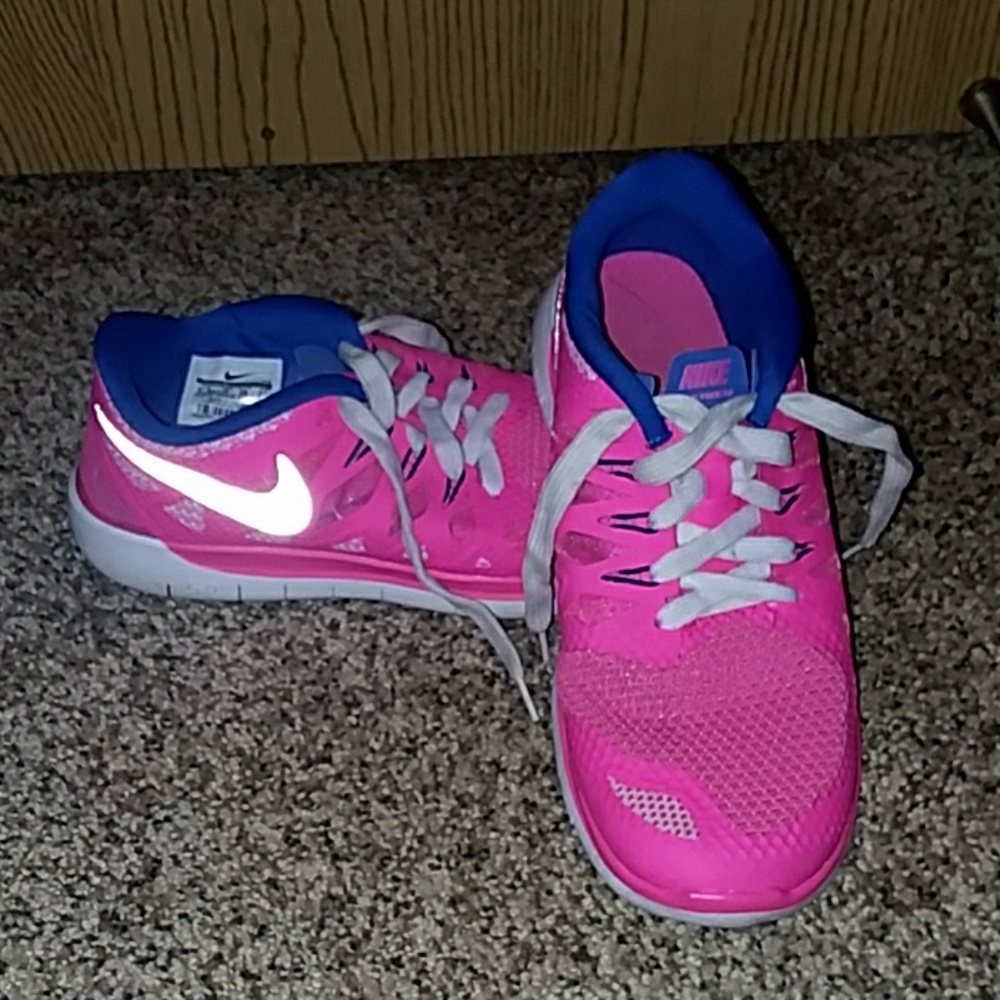 💖NIKE tennis shoes!💖